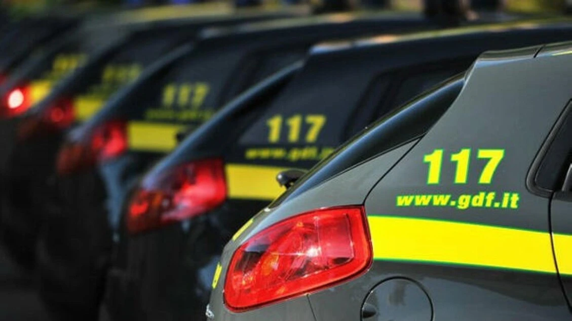 Sequestrati 28mila litri di benzina contaminati da gasolio