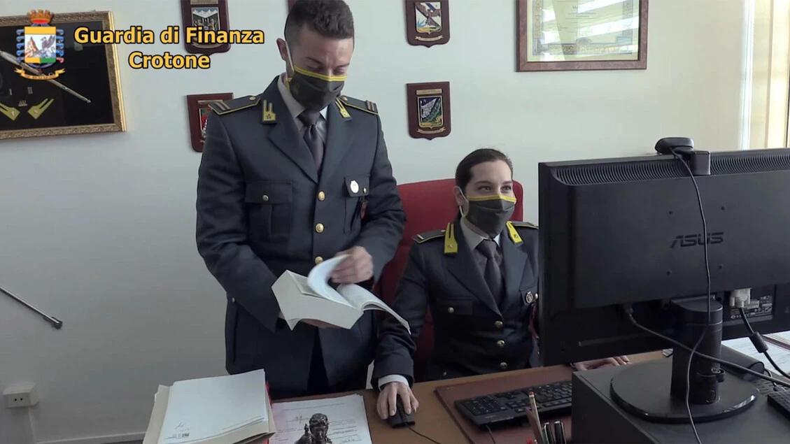 Indagati per assenteismo 20 dipendenti ufficio Regione Calabria