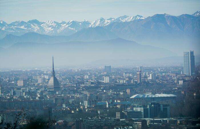 A Torino scatta il semaforo anti smog, fermi i diesel Euro5