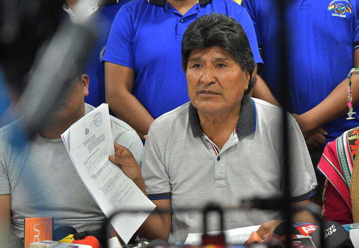 Bolivia, mandato d'arresto contro l'ex presidente Evo Morales