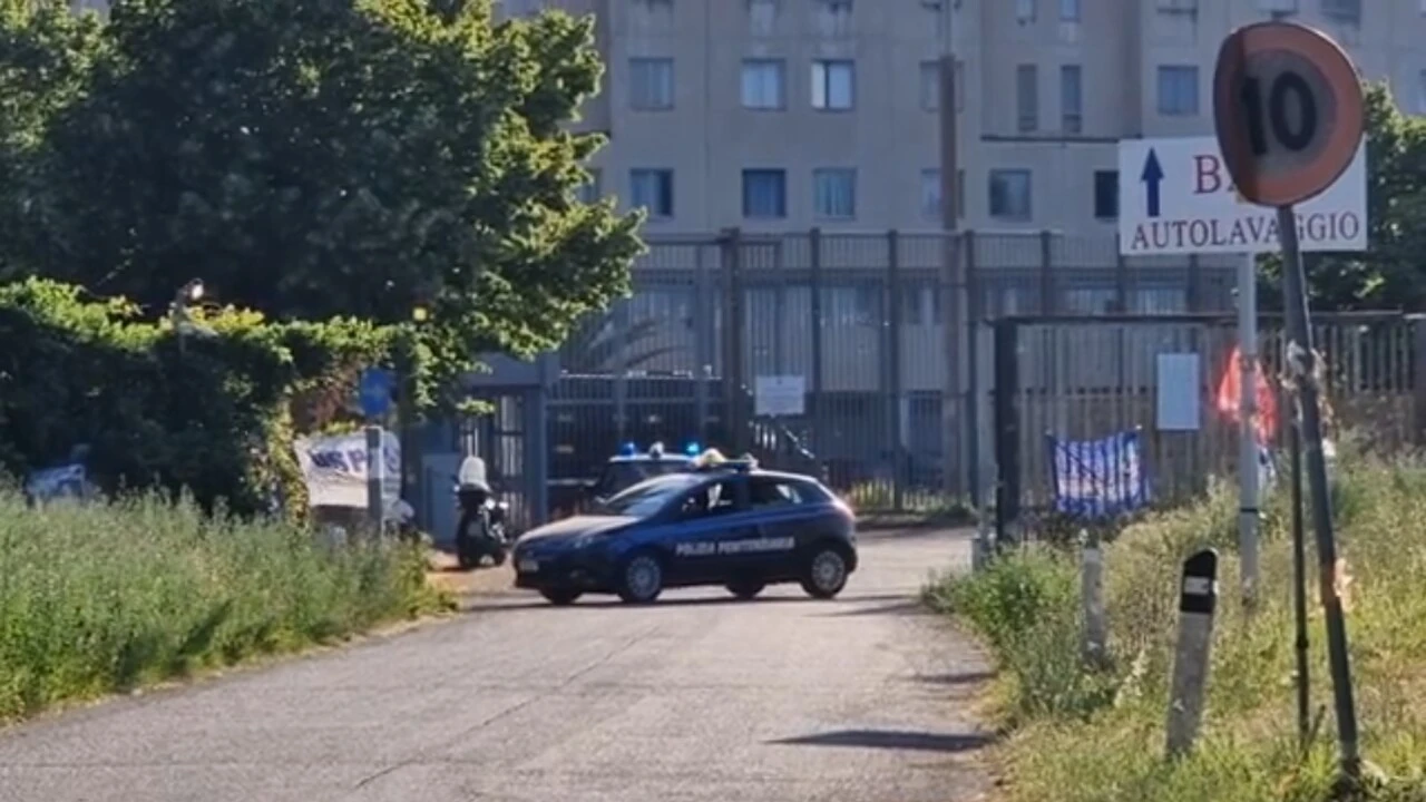 Protesta nel carcere di Viterbo, incendio con 23 intossicati