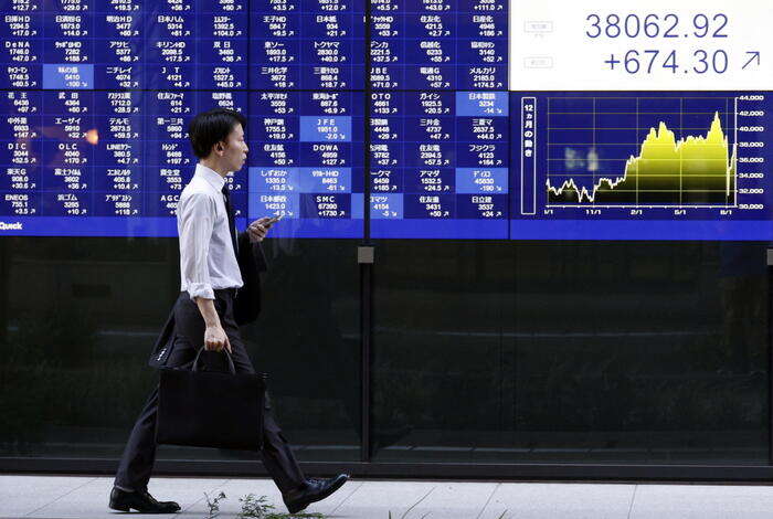 Borsa: Tokyo, apertura in rialzo (+0,54%)