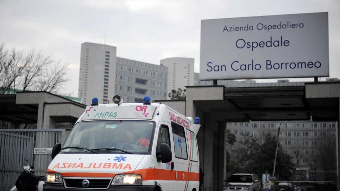 Accoltellata in strada da una donna a Milano, grave 47enne
