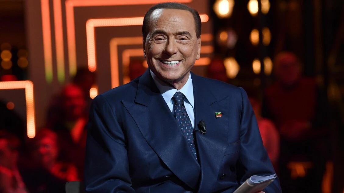 'Caro presidente, il tempo vola', Mediaset ricorda Berlusconi
