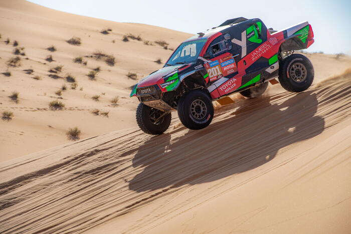 Al Rajhi vince la Dakar tra le auto, prima volta di un saudita