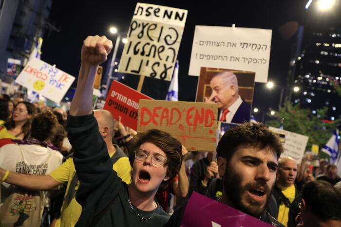 A Tel Aviv famiglie ostaggi celebrano i 400 giorni dai rapimenti