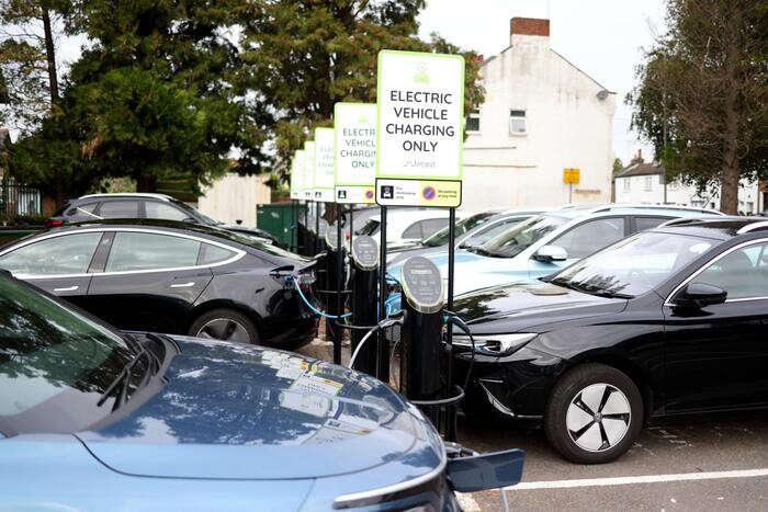 Regno Unito supera Germania nella vendita delle auto elettriche