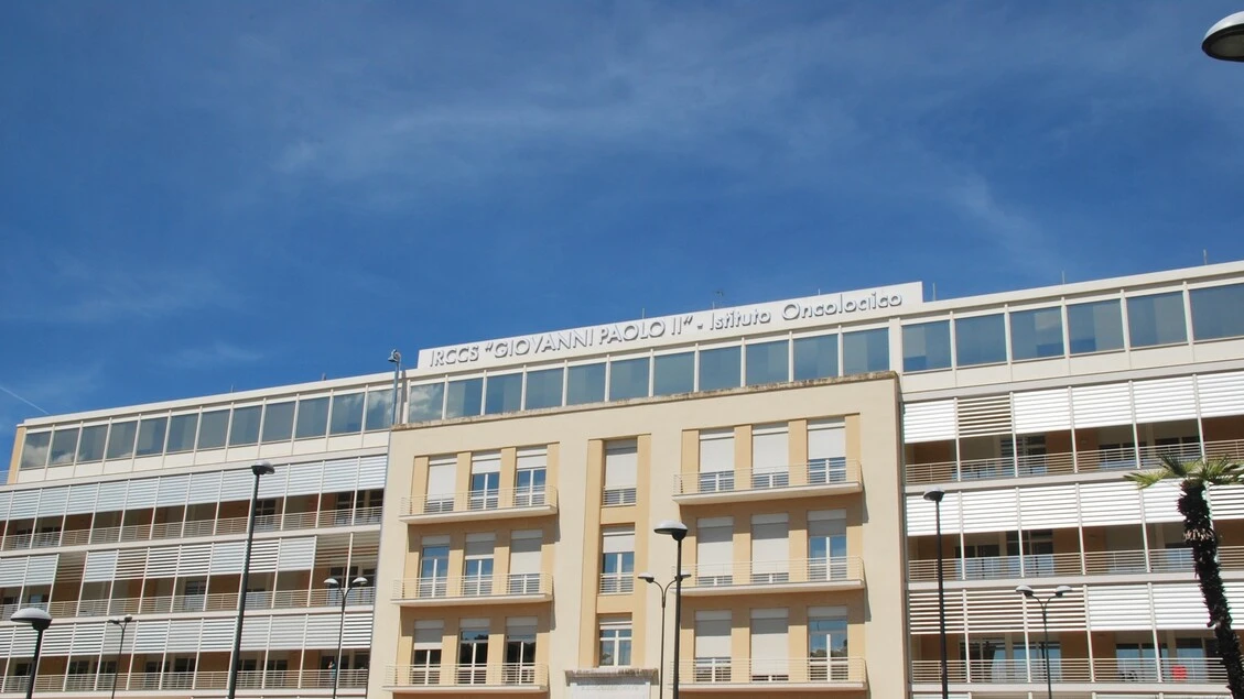Chiese denaro a pazienti, oncologo dovrà risarcire 500mila euro