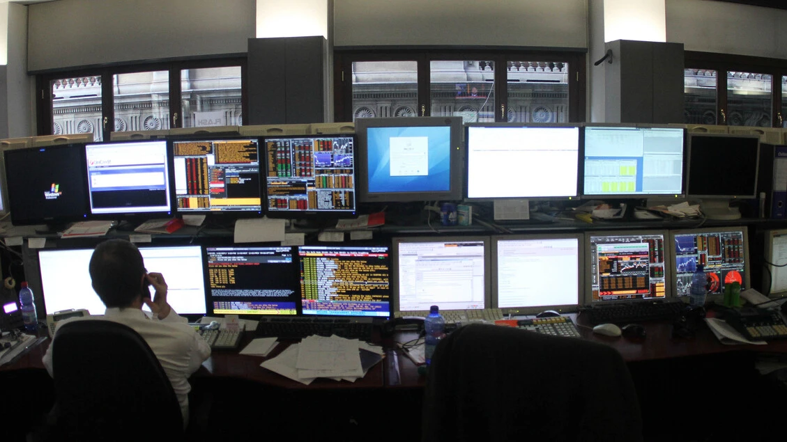 Lo spread Btp-Bund apre in lieve calo a 111 punti base