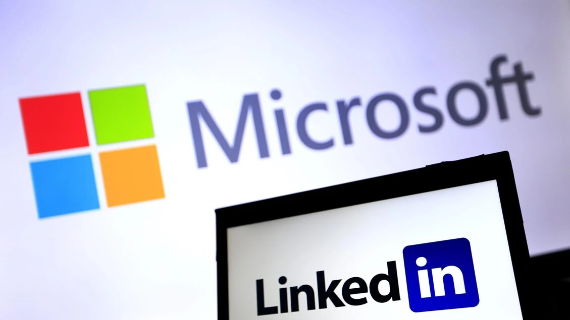 LinkedIn da novembre userà i dati per l'IA, si può negare il consenso