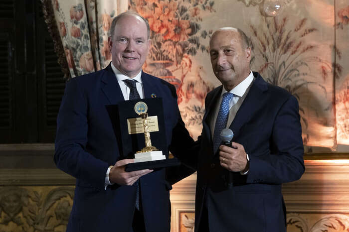 Al principe Alberto il premio internazionale Magna Grecia