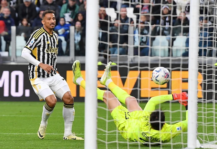 Juve: lieve lesione per Danilo, a rischio finale coppa Italia