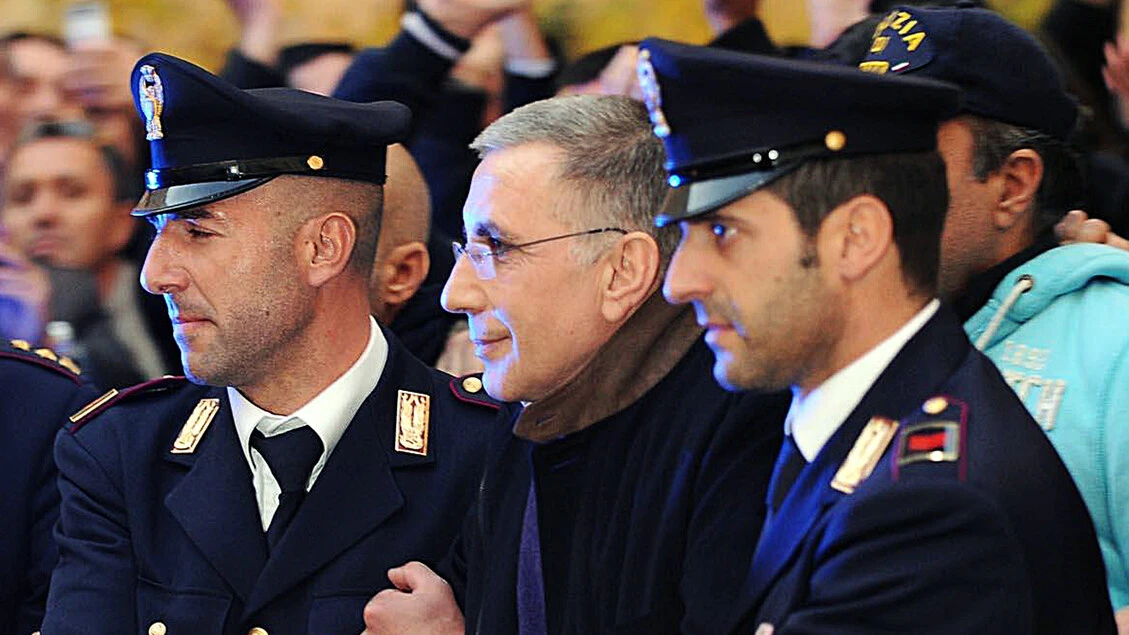 Pen-drive Zagaria, Cassazione annulla condanna a poliziotto