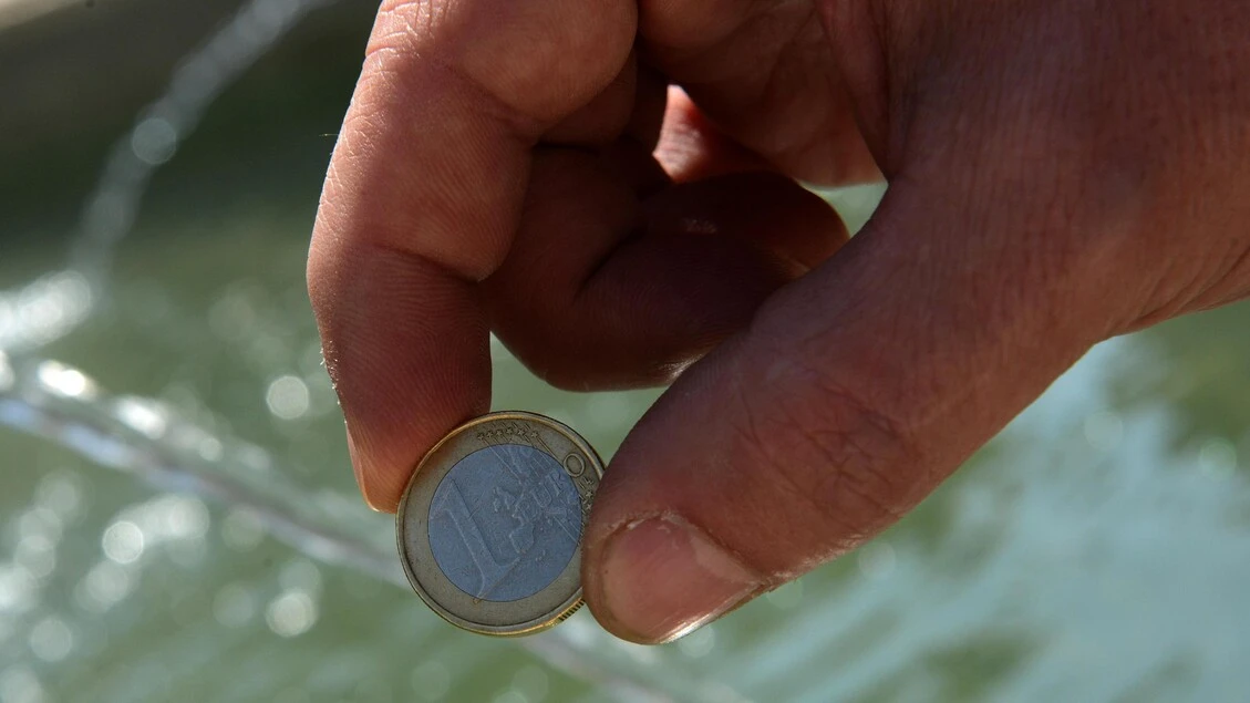 ++ L'euro sale a 1,1228 dollari, ai massimi dal luglio 2023 ++