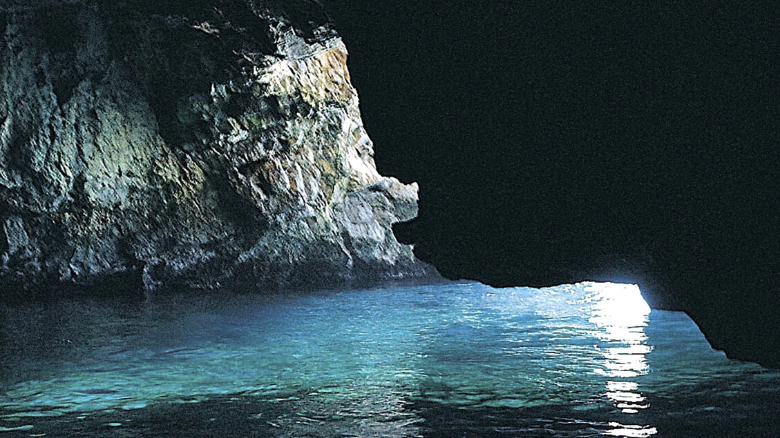 Lite tra barcaioli Grotta Azzurra, 