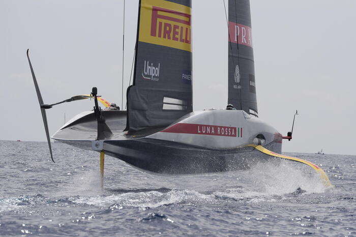 Vela: LV Cup; Luna Rossa batte Alinghi e consolida primato