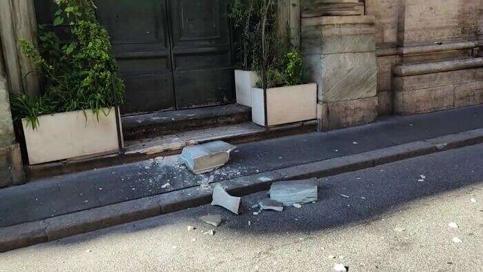 Roma, crolla porzione della facciata della basilica di San Giacomo a via del Corso