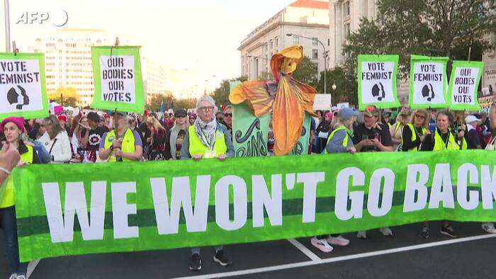 Usa 2024, migliaia di manifestanti pro-choice sfilano a Washington contro Trump