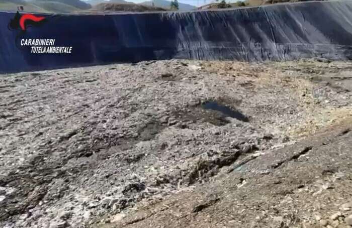 Disastro ambientale, sequestrata maxi discarica nel cosentino