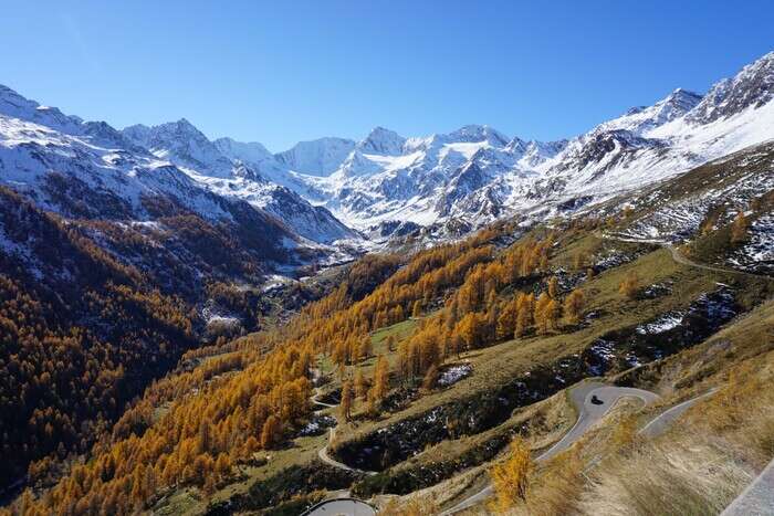 Passo Rombo fa gli straordinari, mai aperto così a lungo