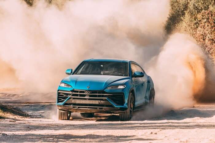 Lamborghini Urus SE, il suv ibrido dalle tante anime