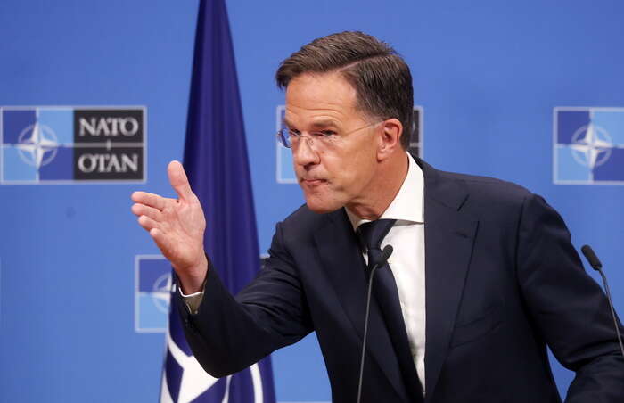 Rutte, 'sono a favore di Kiev nella Nato, siamo vicini'