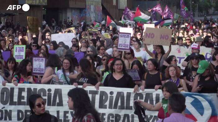 25 novembre, cortei per le donne nei Paesi dell'America Latina