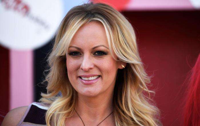 Rinviata la sentenza per Trump sul caso di Stormy Daniels