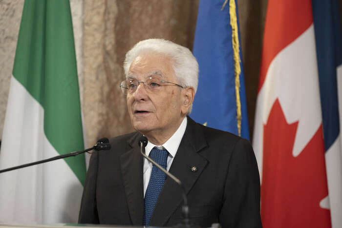 Mattarella, 'abbattere debito necessità ineludibile'