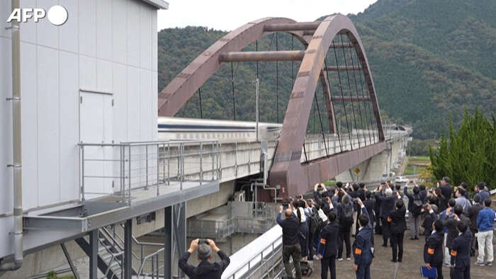 Giappone, il nuovo treno maglev senza autista arriva a 500 km/h