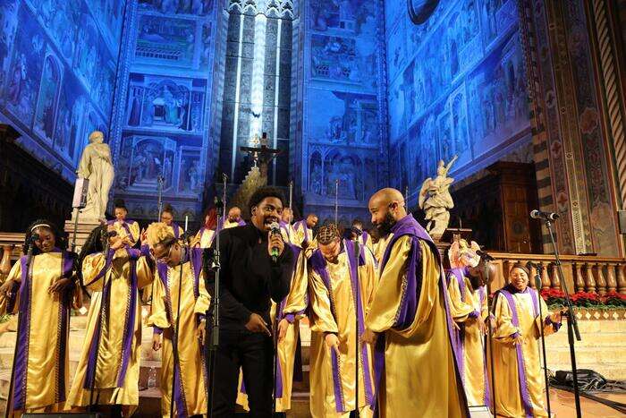 Messa per la pace nel duomo di Orvieto con il card. Parolin