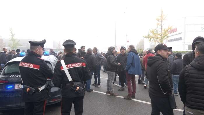 Esplosione a Bologna: sciopero davanti ai cancelli Toyota