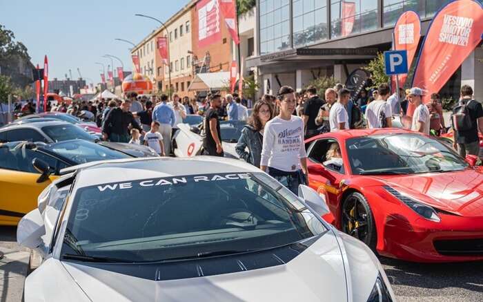 In ventimila a Napoli est per il 