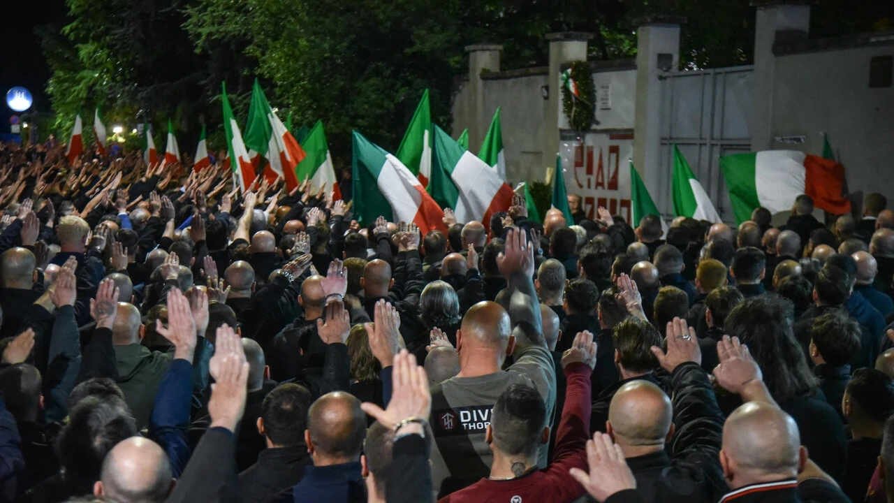 Confermate 23 assoluzioni per i saluti romani al corteo per Ramelli