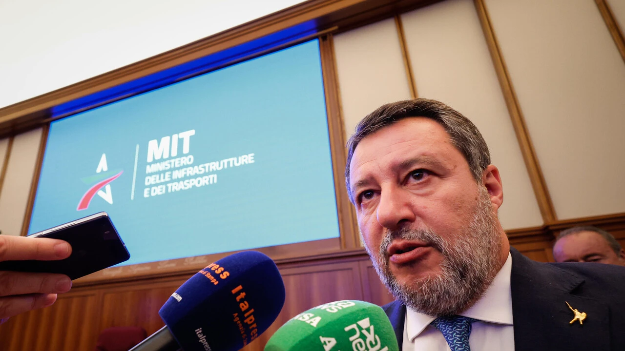 Salvini, 'la sicurezza è un dovere dello Stato, l'immigrazione va governata'