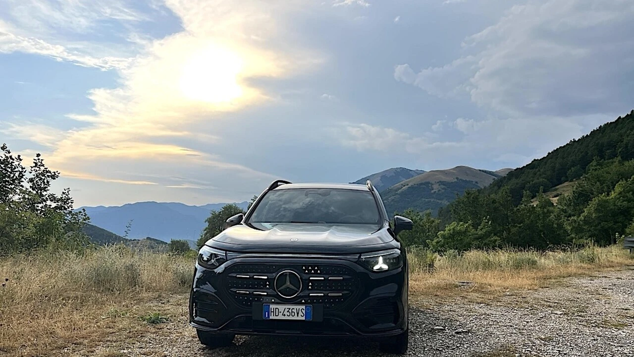 Mercedes GLB 250+, originale e versatile