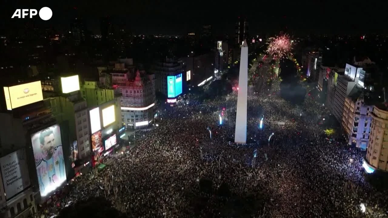 Mondiali, Buenos Aires festeggia l’Argentina in finale