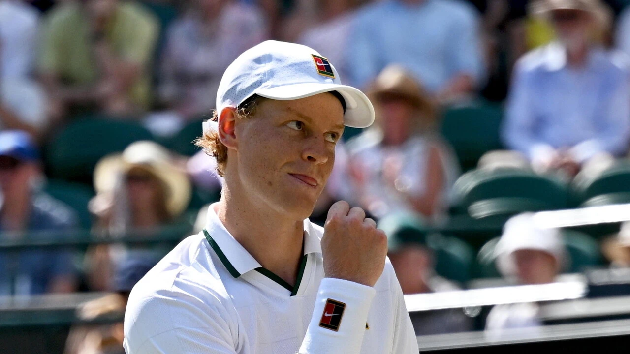 Sinner batte Struff in tre set e va in semifinale a Wimbledon