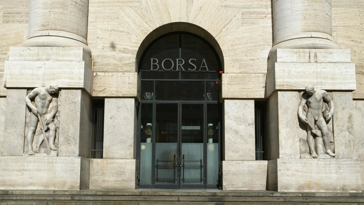 Borsa: Milano chiude poco mossa (-0,04%)