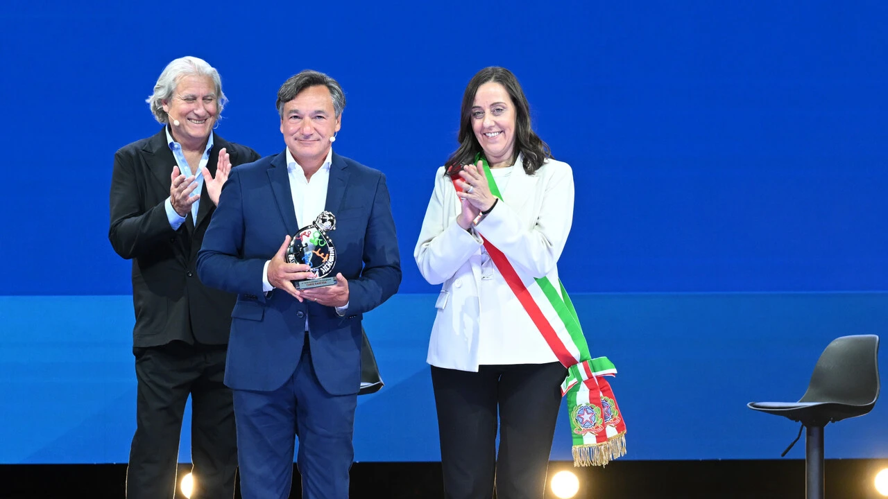 Sara Funaro al primo posto tra i sindaci più apprezzati,Antonio Decaro tra governatori