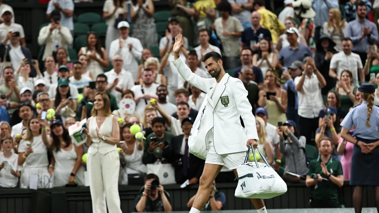 Wimbledon: Djokovic elimina Tsitsipas e passa al terzo turno