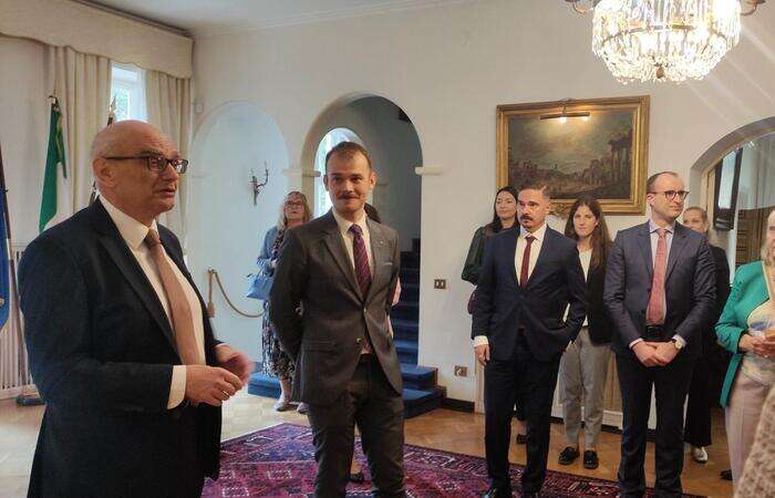 Ambasciatore d'Italia a Helsinki riceve la stampa