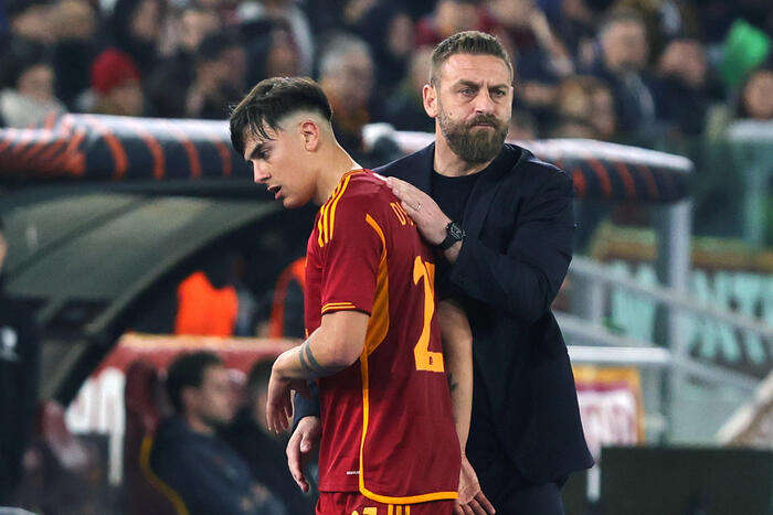 De Rossi, 'Dybala? Non penso a clausole, ma al bene della Roma'