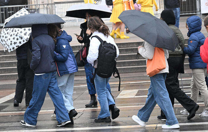 Caldo anomalo fino a sabato, poi forte calo delle temperature