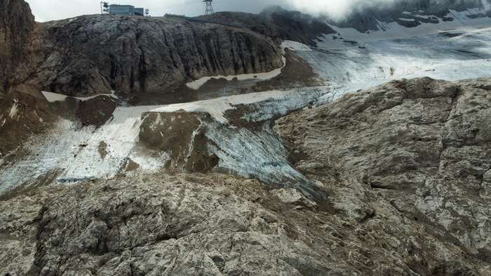 Ghiacciaio Marmolada in 'coma irreversibile', -10 cm giorno