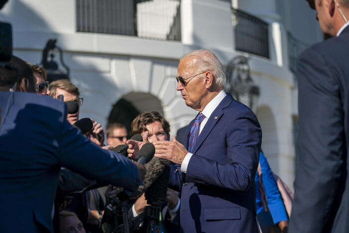 Biden, 'lavoriamo a ok a Kiev per usare missili Usa in Russia'