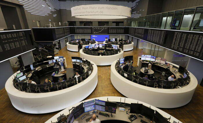 Borsa: Europa cauta con Wall Street, Commerzbank frena