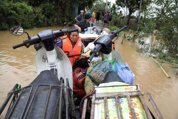 Tifone Yagi mette in ginocchio il Vietnam: almeno 143 morti