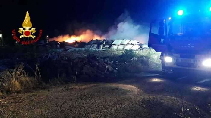 A fuoco pannelli fotovoltaici in sud Sardegna, è un attentato