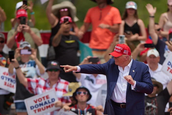 Trump a Detroit per corteggiare gli elettori afroamericani